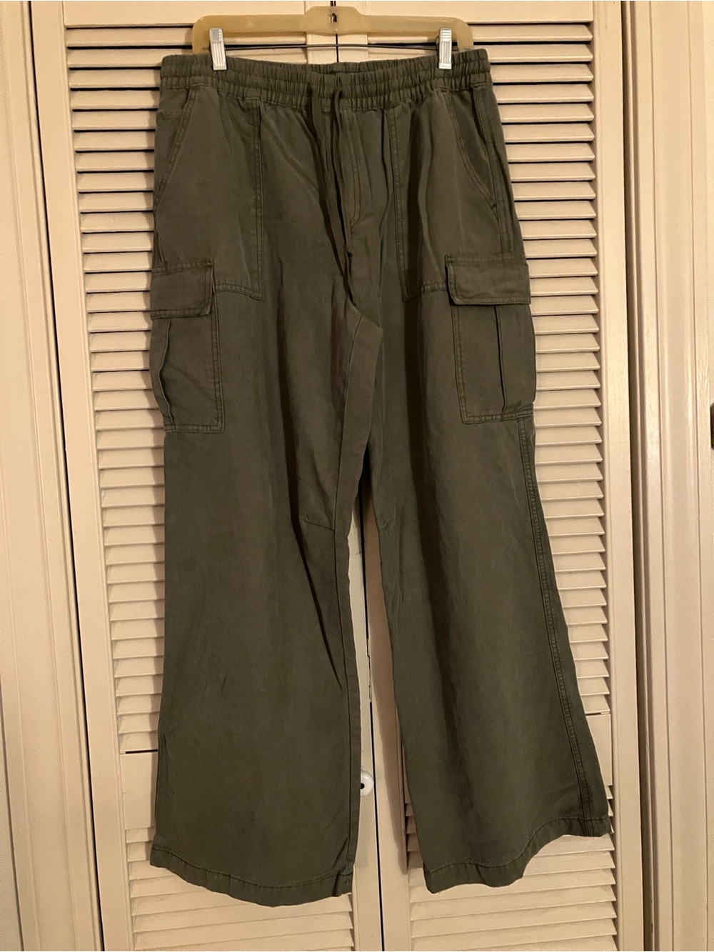 aerie Large Olive Wide leg Cargo Pants with Drawstring NWT